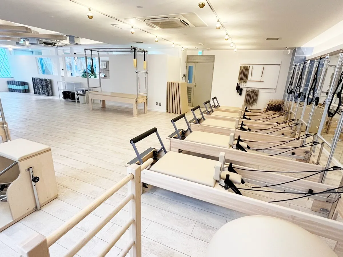 ゼンプレイスピラティス静岡 内観 1