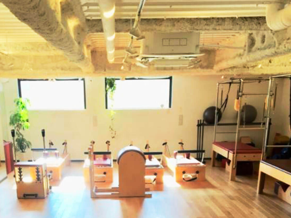 国立 スタジオ写真 2