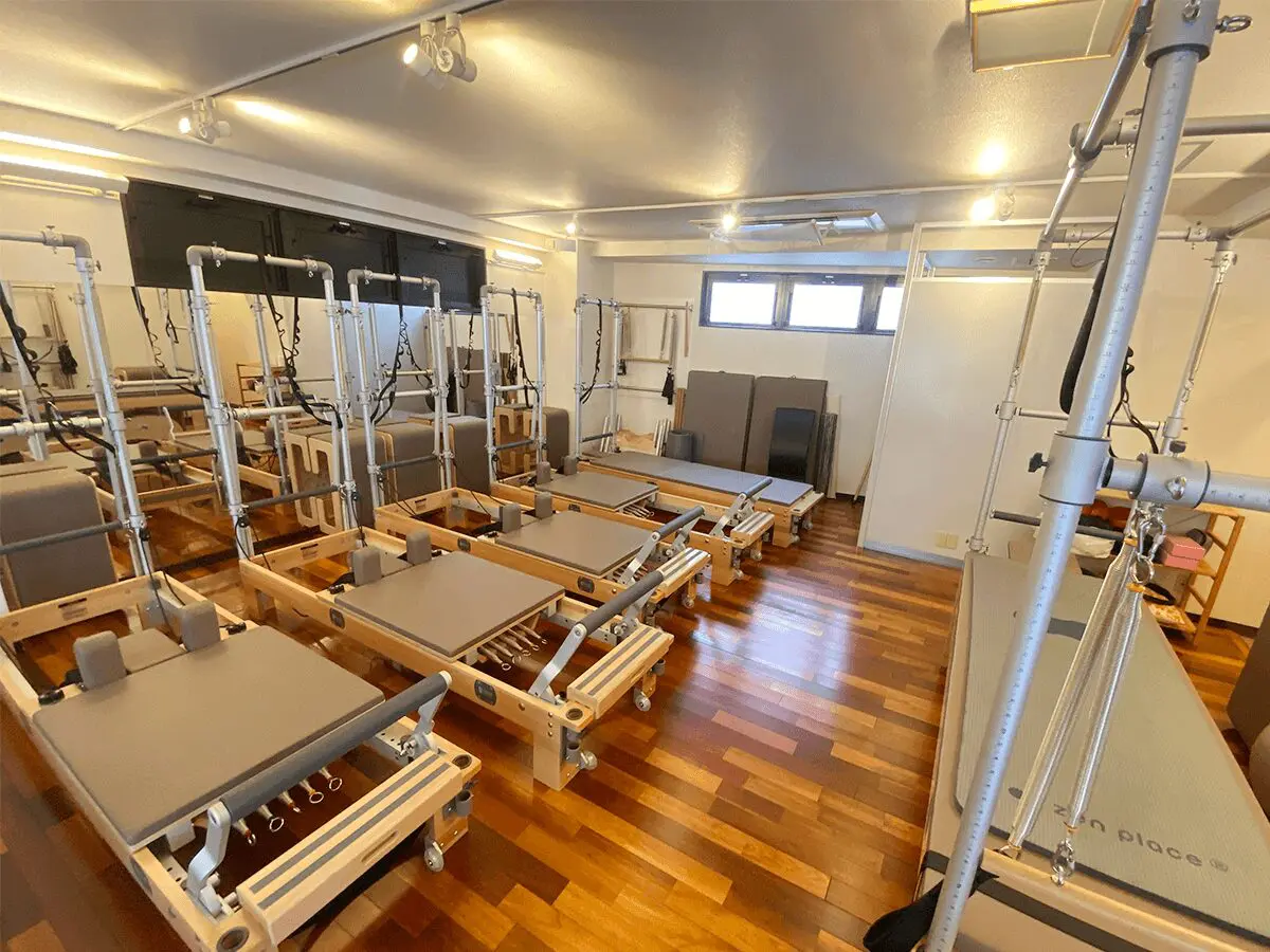 用賀 スタジオ写真 1