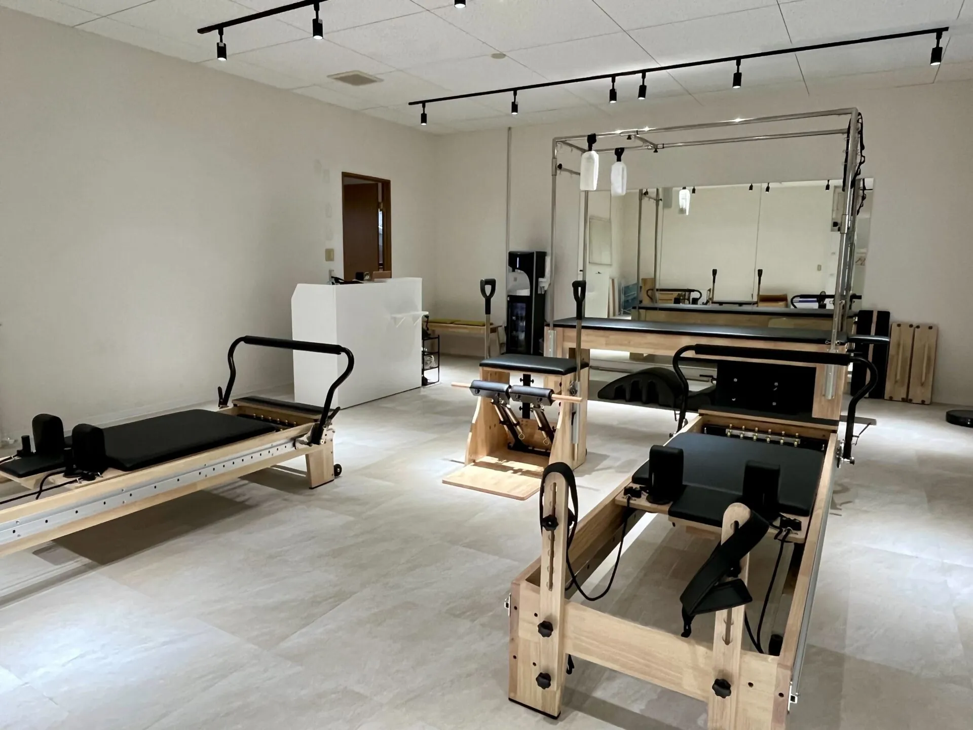 luluto 津店 スタジオ内観 1