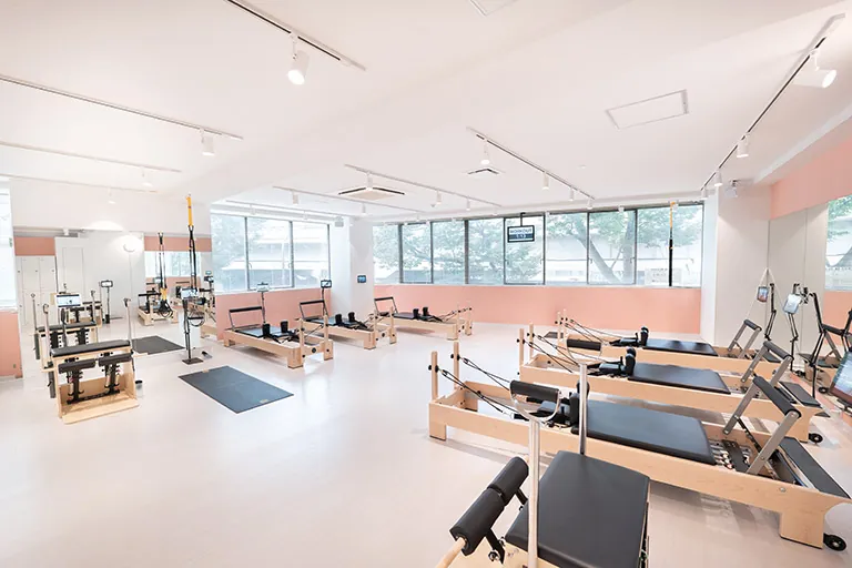 アーバンクラシックピラティス明大前 内観 1