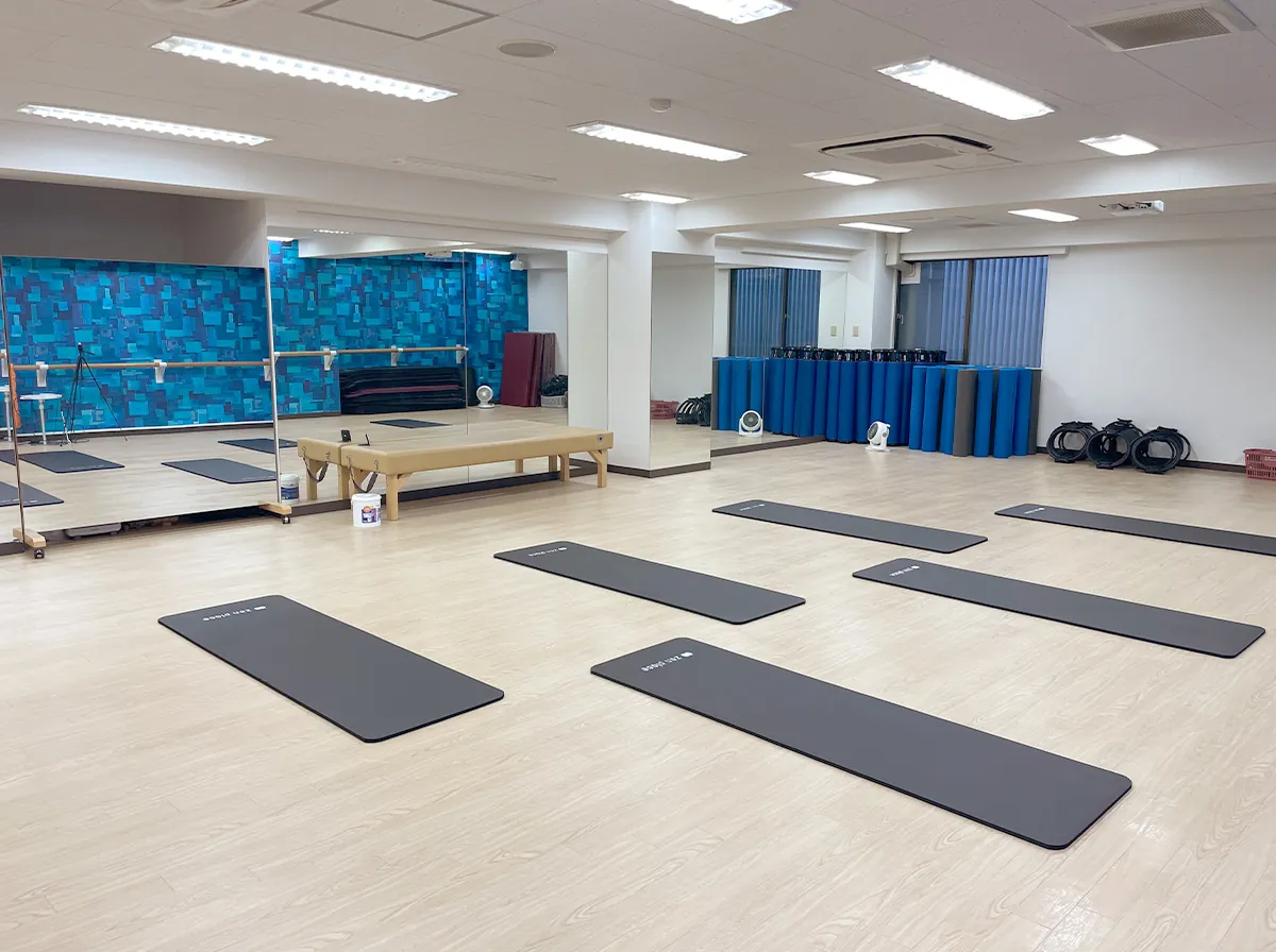 ゼンプレイスピラティス新宿南口 内観 2