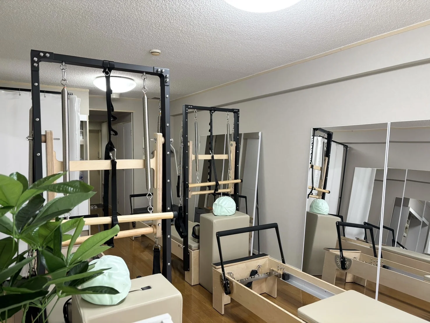 ピラティスミー福岡天神・赤坂 内観 2